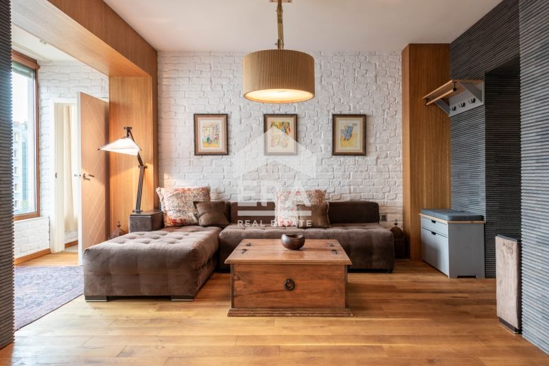 Продава се Двустаен апартамент в Варна, Център - 60 кв.м за 4834 €/кв.м - Снимка #8