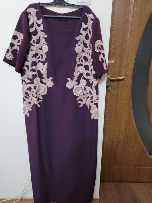 Rochie de ocazie deosebita, foarte eleganta,  marimea 50, mov pruna