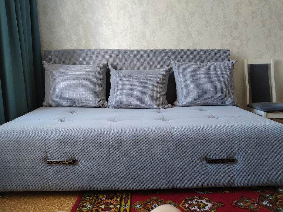 Продам диван 2*2