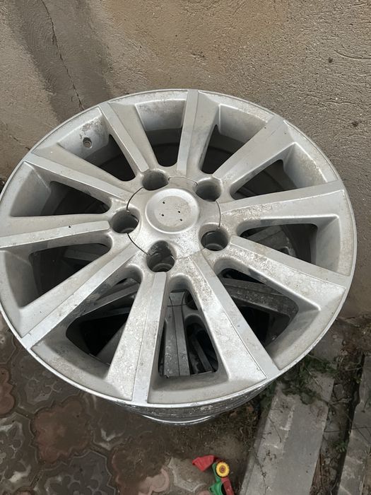 Продам родные диски от LX570