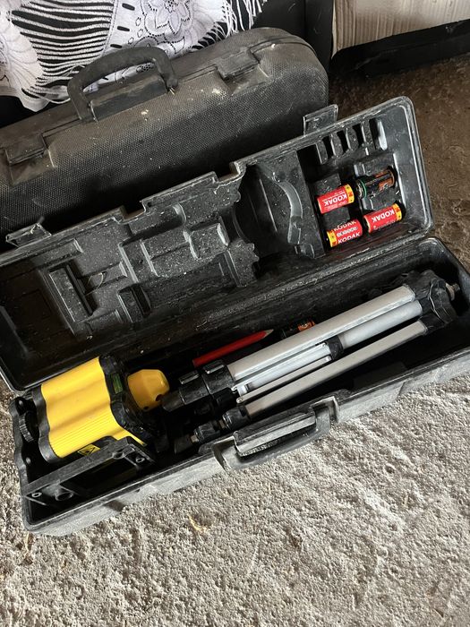 Nivela Laser Rotativa + trepied