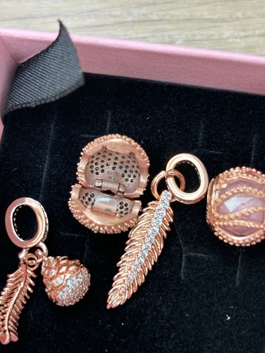 Талисмани Pandora rose