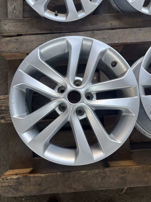 Jante aluminiu originale Nissan Juke Qashqai Xtrail sau Dacia Duster pe 17"