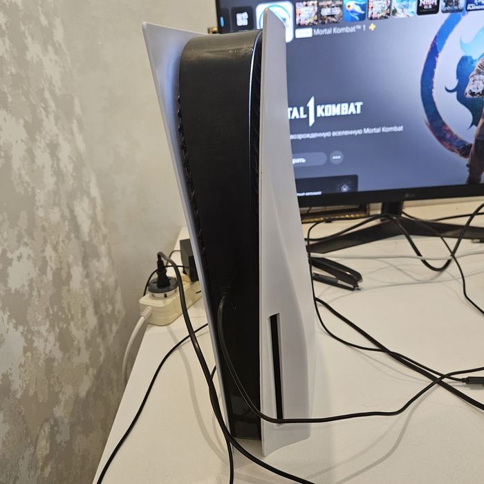 Продаю Sony Playstation5 (Ps5)