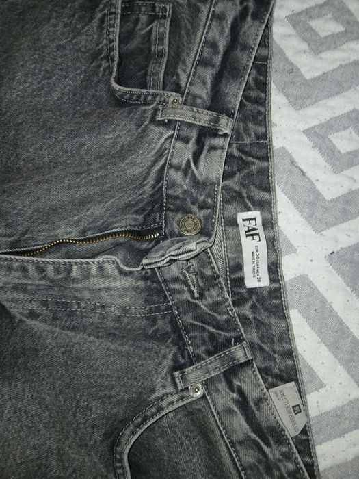 Продаю шикарные джинсы