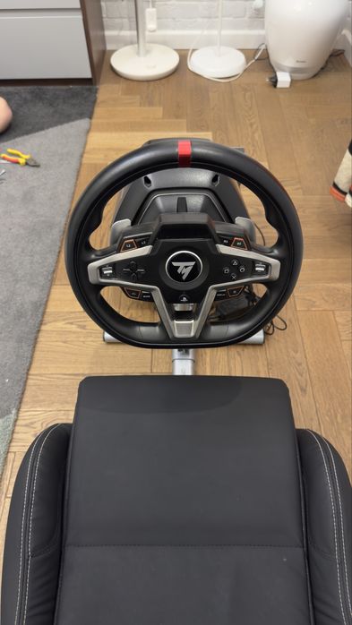 Руль Thrustmaster