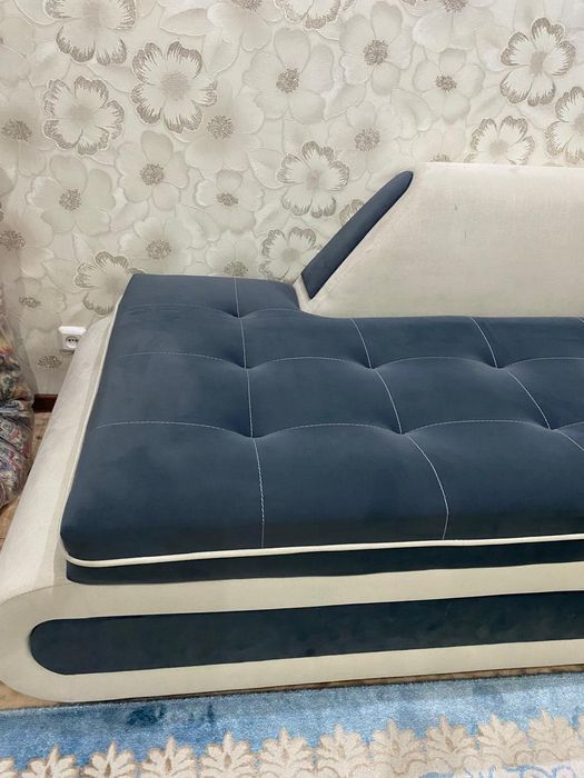 Продам диван угловой