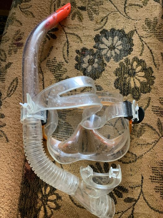 Маска для плавания с трубкой