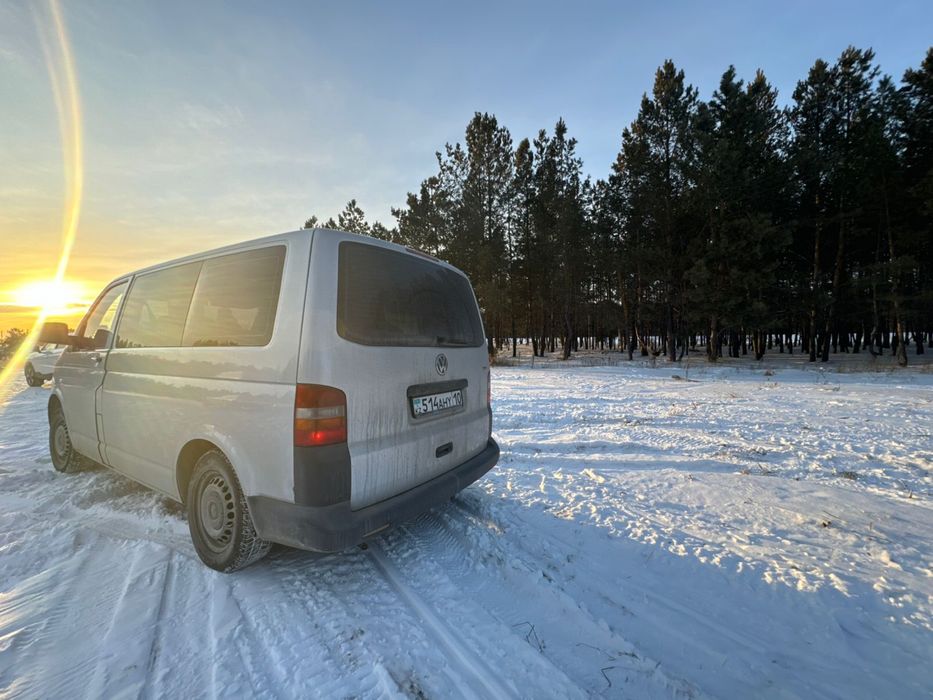 Volkswagen Transporter 2009 год