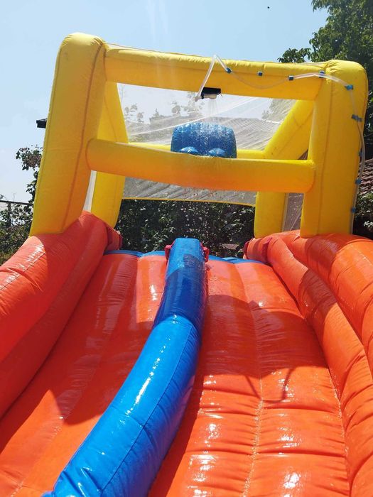 Голяма Водна Пързалка/Батут - 5м х 5м х 3м