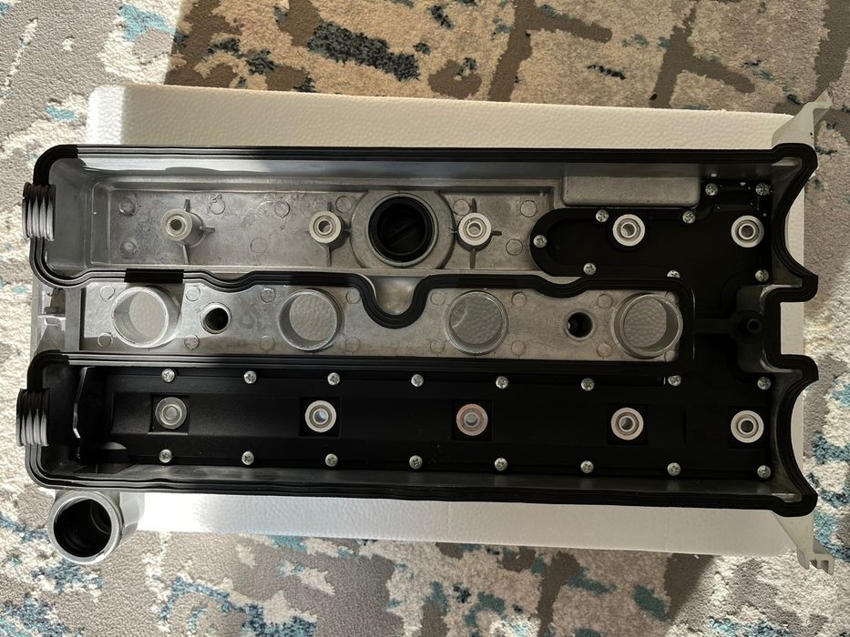 Алюминиевый клапанный крышка