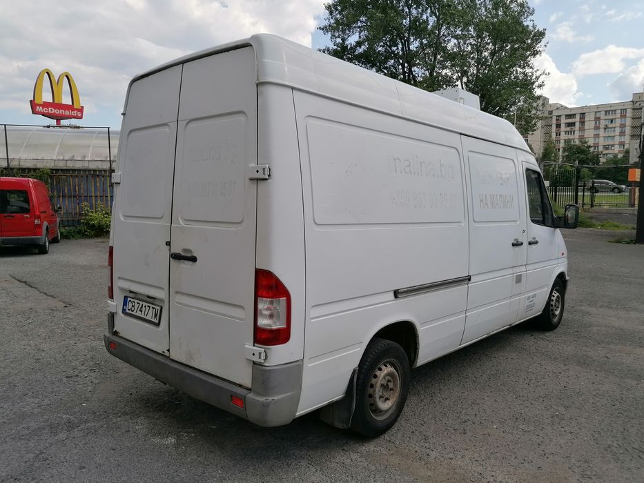 Хладилен бус под наем Форд Транзит 120, Мерцедес Спринтер Фиат Фиорино