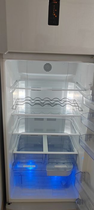 Frigider BEKO No frost gri perlat