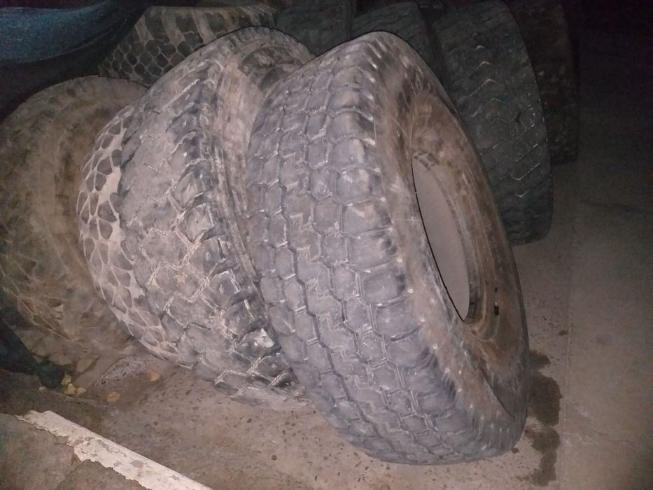 Продам шины для погрузчика