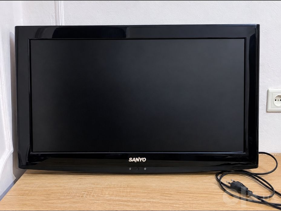 Телевизор-монитор SANYO 24″ + клавиатура, HDMI