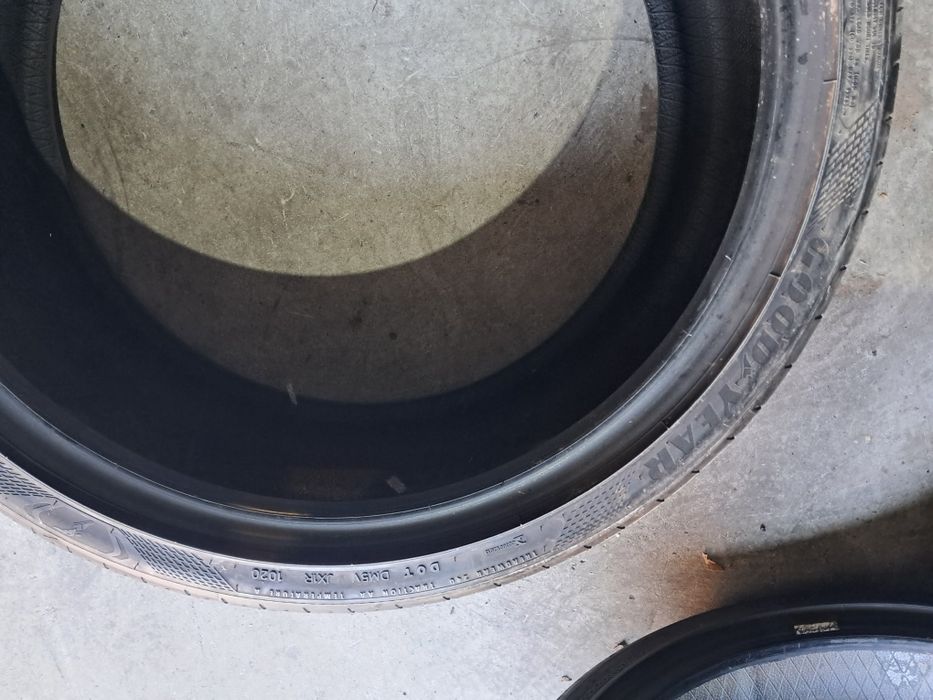 Anvelope second vara 255 35 R20 Goodyear
