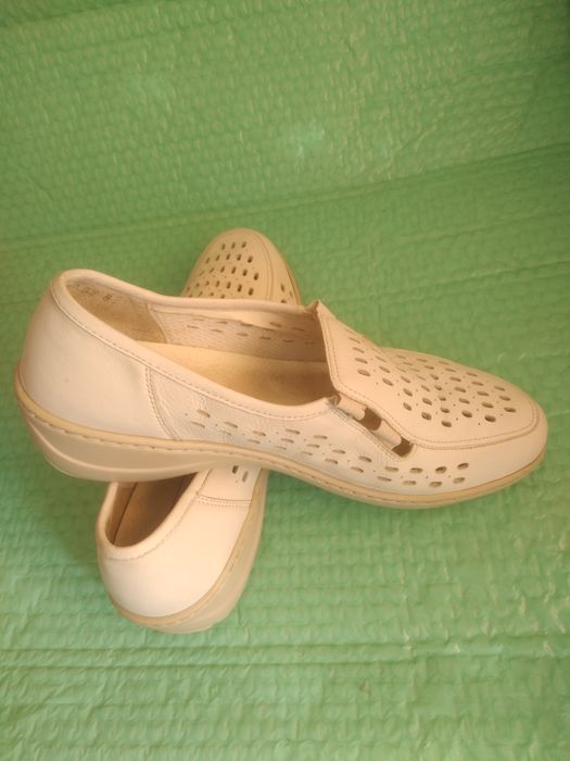 Pantofi barbati de vara, decupati cu gaurele, foarte eleganti si comoz