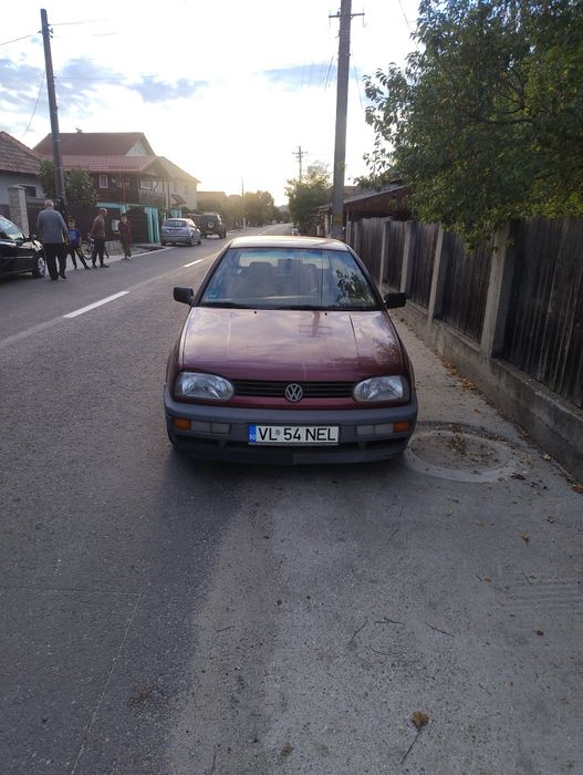 Vând Golf 3 ,1995