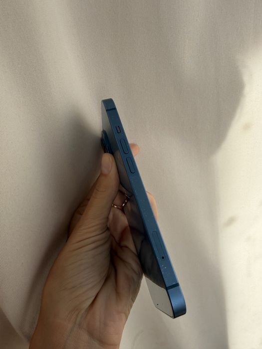 Продам iphone 13