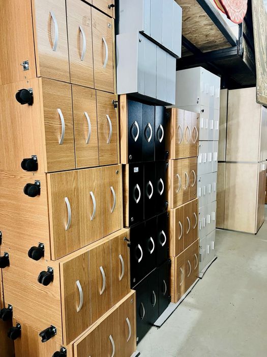 ShowRoom cu Mobilier pentru Casă și Birou; Depozit Mobilă Second Hand