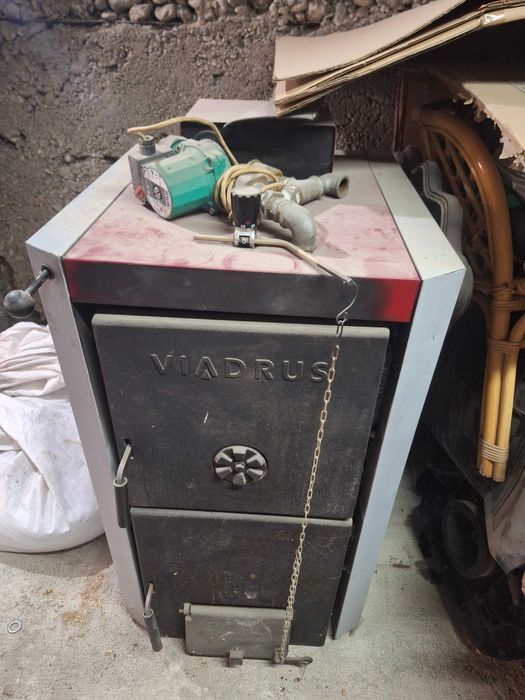 Котел на твърдо гориво Viadrus  24kw