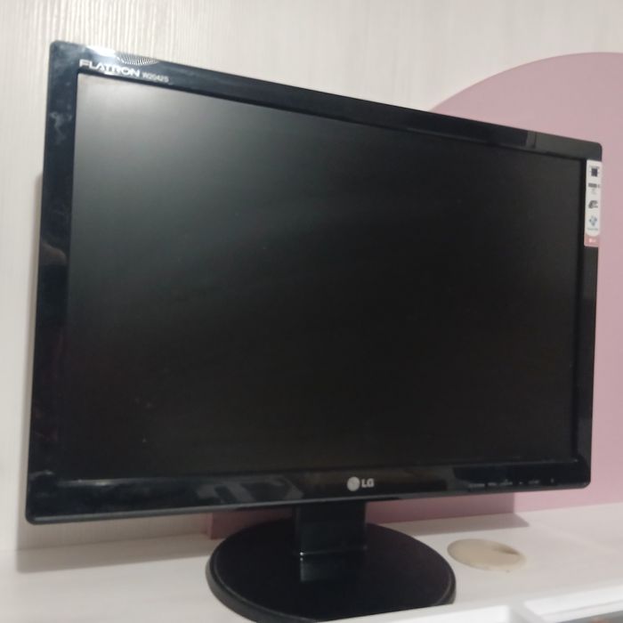 Монитор LG 20  FLATRON