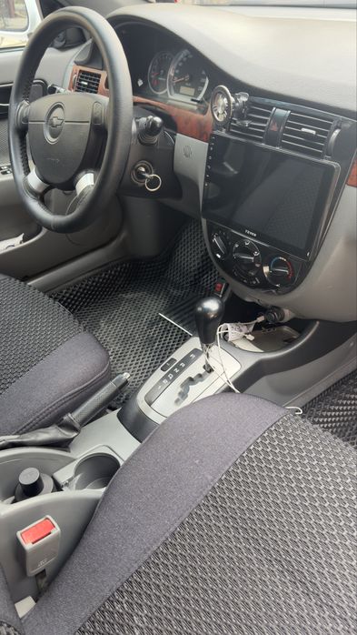 Laseti 2013 srochna sotiladi