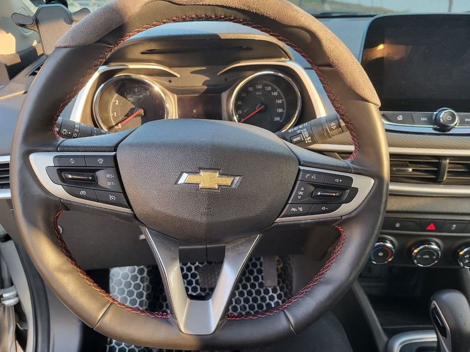 Tracker 2 srochno sotiladi.