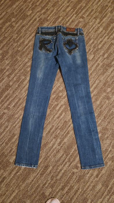 2бр. Италиански дамски дънки размер IT 42 (отговарая на М)