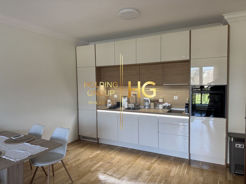 Продава се Двустаен апартамент в к.к. Св.Св. Константин и Елена - 85 кв.м за 2765 €/кв.м - Снимка #1