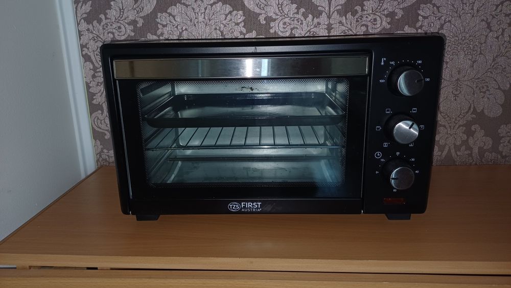 Cuptor First Austria 20 litri