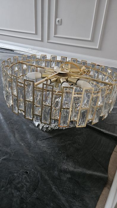 Продается люстра