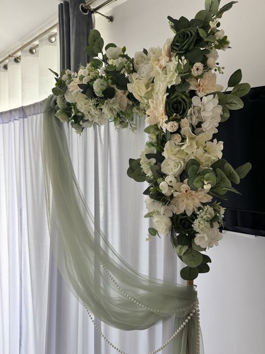 Închiriez decor evenimente / decor nuntă / cununie / biserică – Galați
