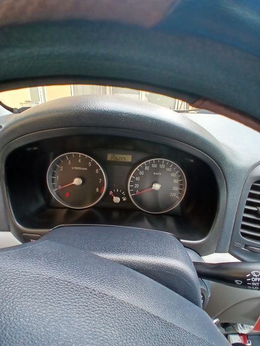 HYUNDAI Accent 0 — imagine 3