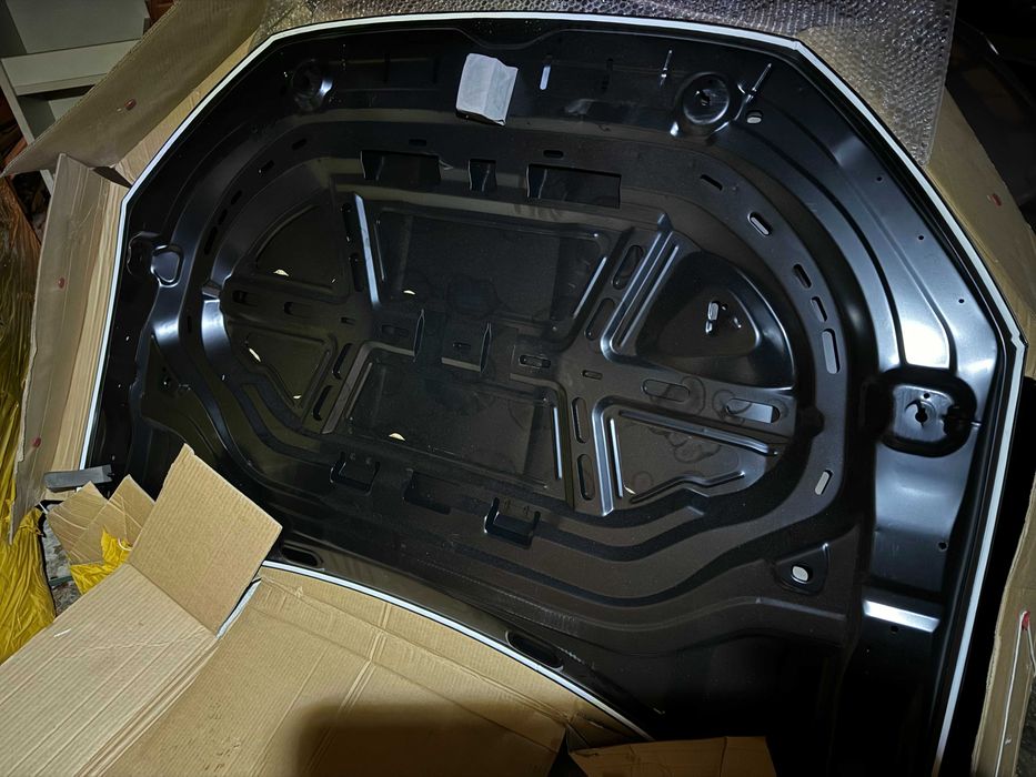 Passat Highline, 2021, USA model преден капак