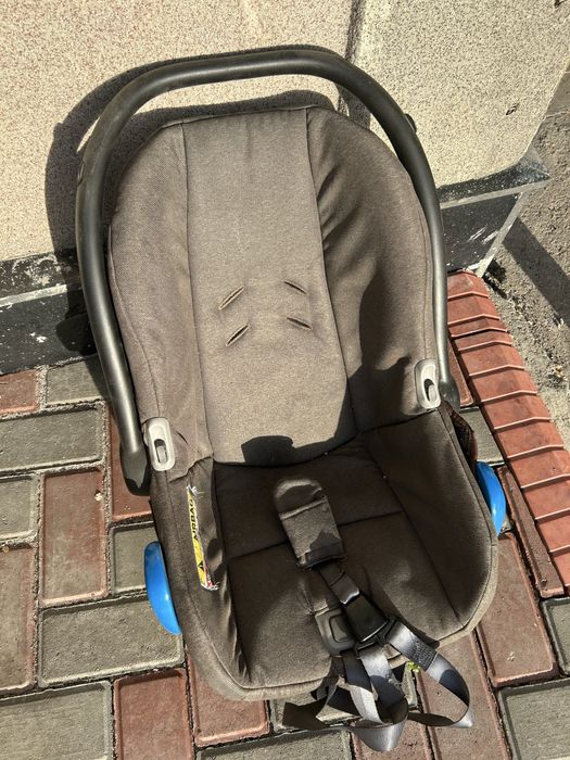 Продам Автокресло