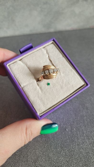 Кольцо золотое с бриллиантами