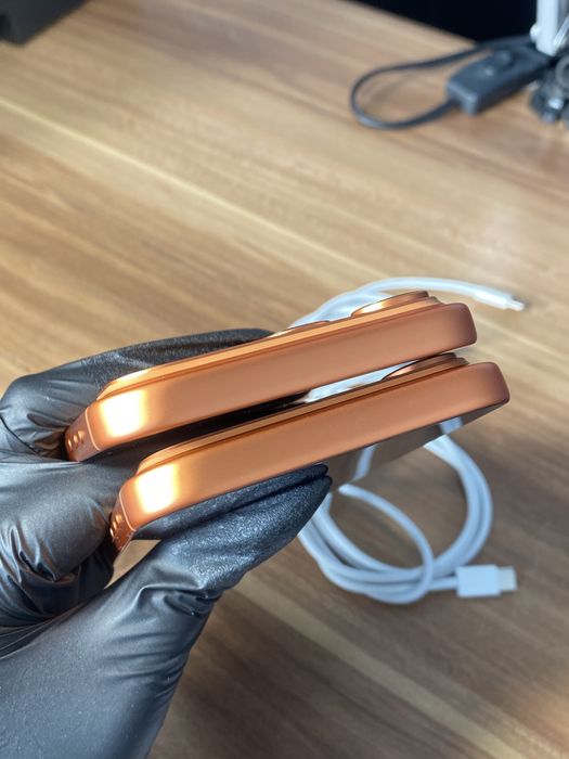 iPhone 17 Pro Max • 256 GB • Cosmic Orange