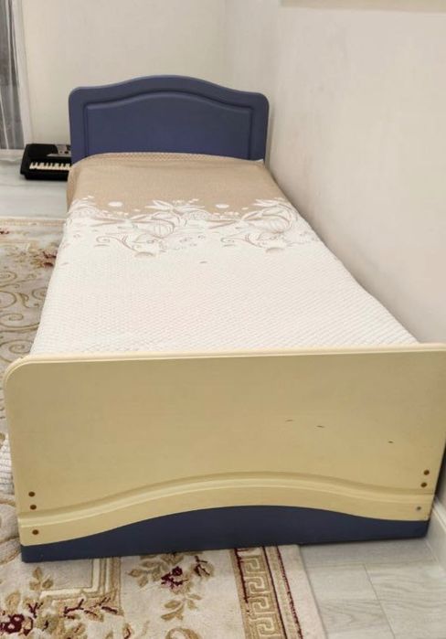 Односпальная кровать срочно продается