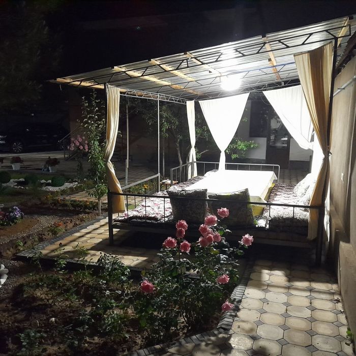 Dacha sotiladi Bostonliq Bochkaga 15-20 km yetmasdan