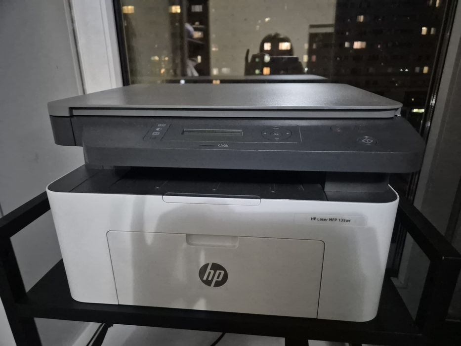 Принтер HP Laser MFP 135wr