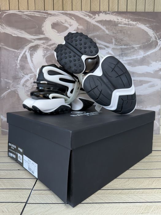 Balmain Unicorn Black White