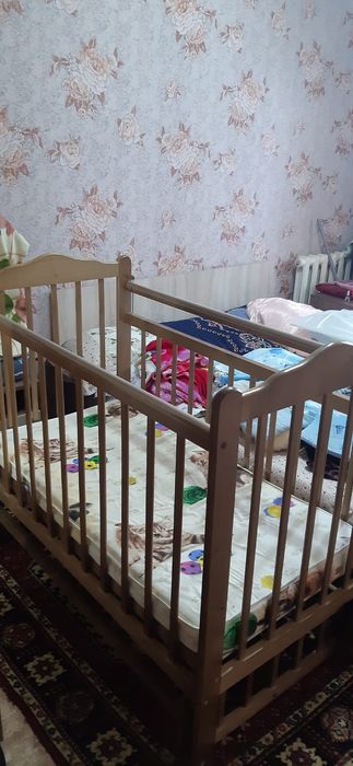 Продам детскую кроватку