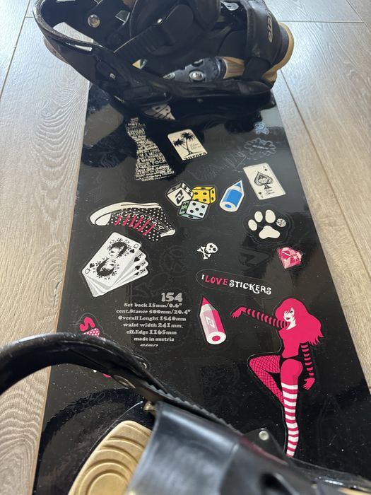 Сноуборд продам крпелние +борд + ботинки