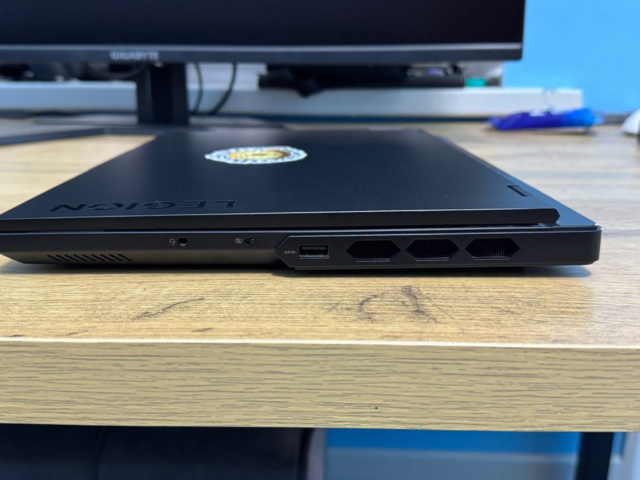 Lenovo 16" Legion Pro 7i Gaming Laptop - 32GB/3TB RTX 4080 i9 14900HX