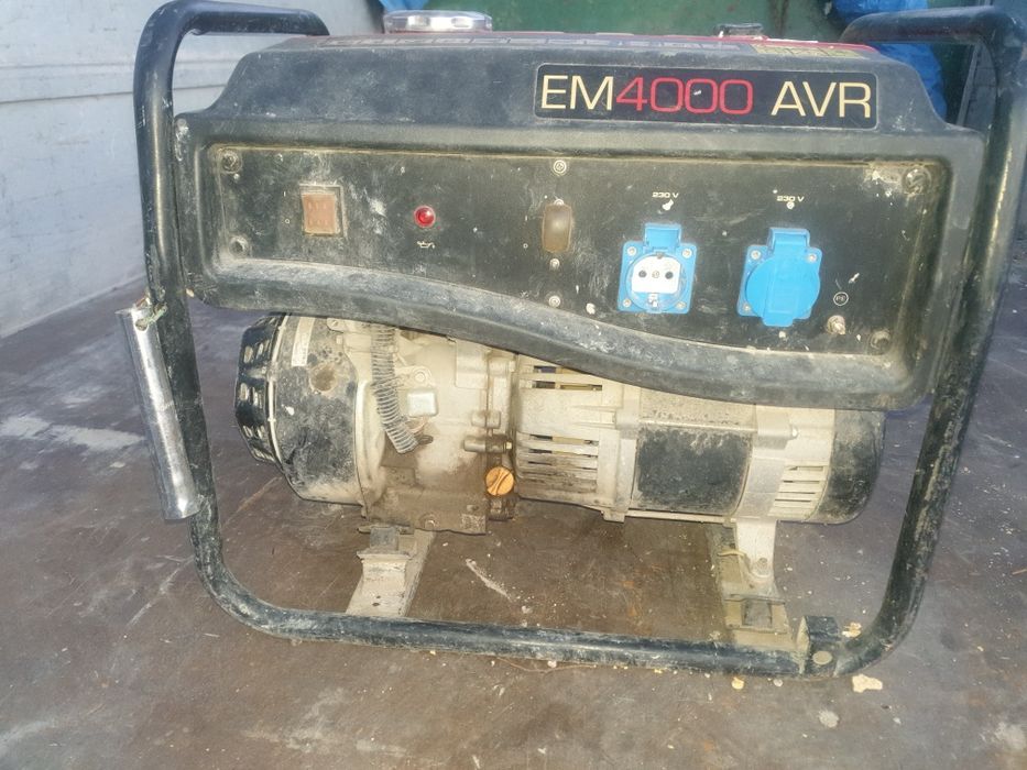 Vând Generator 3 kw..