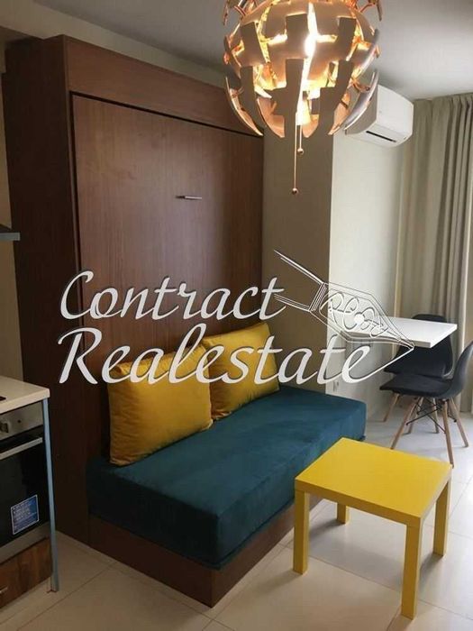 Едностаен Обзаведен Червен площад !