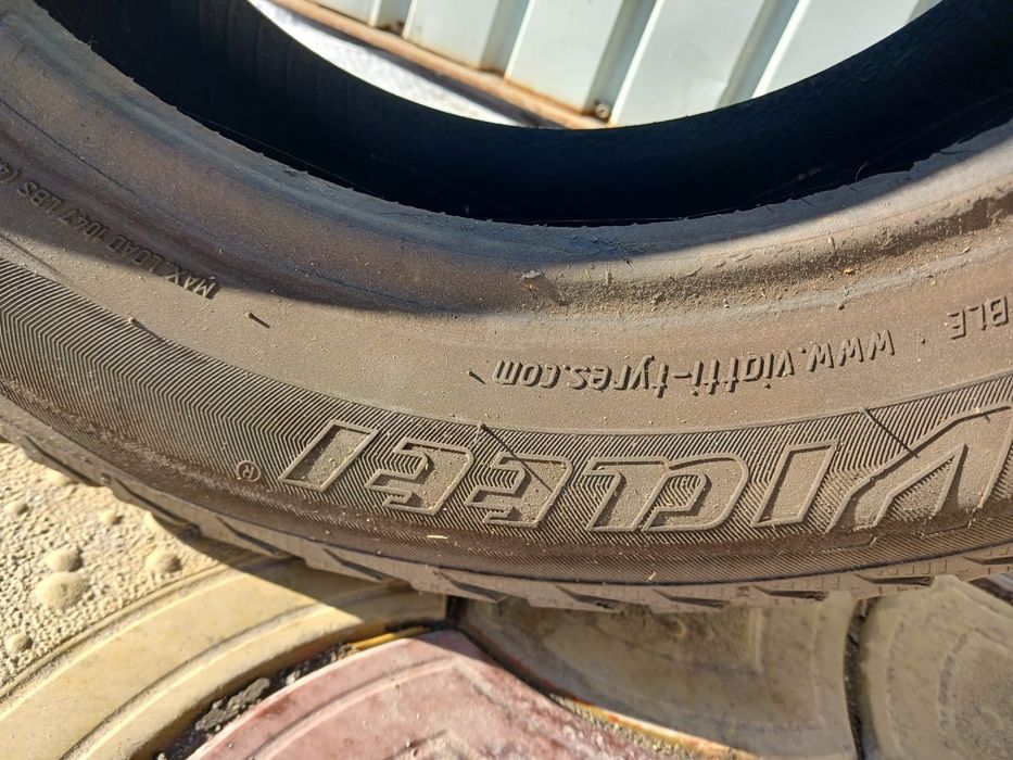 Продаётся  зимние шины