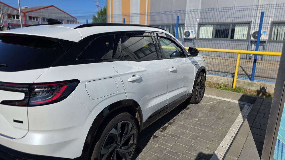 Renault Austral 200cp hybrid iconic esprit alpine