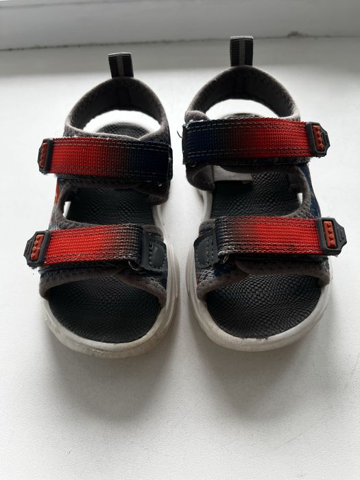 Детские сандали